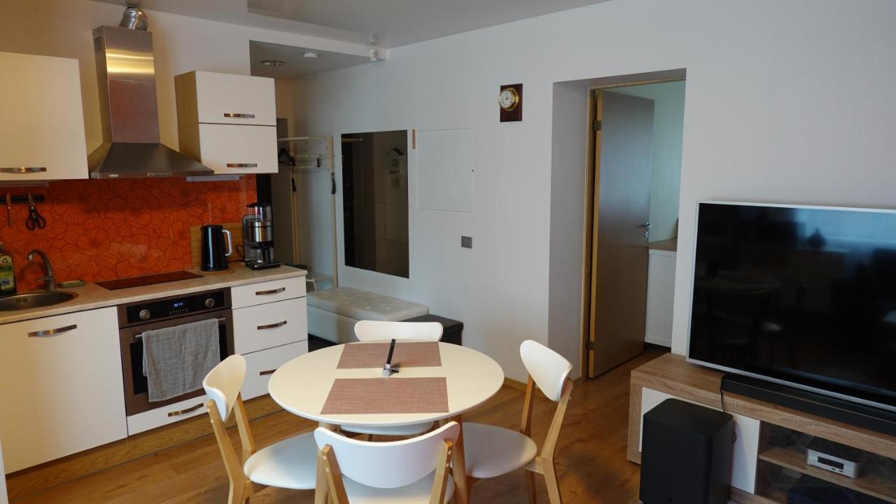 Cozy Telliskivi Apartment Near City Centre Tallinn Kültér fotó